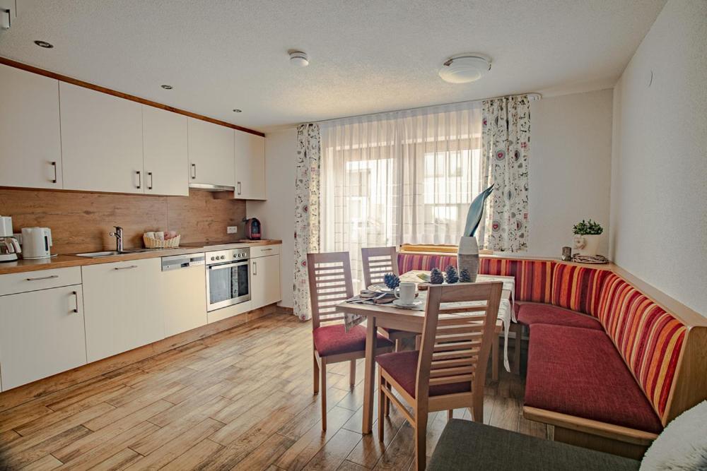 Renata Apartment See